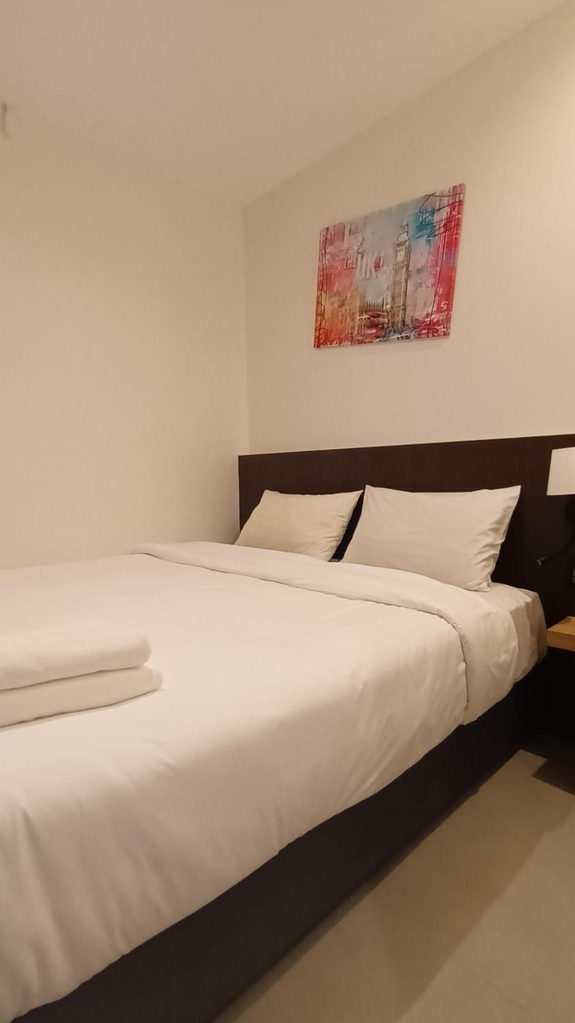 The Blocks Hostel Sukhumvit 10 Bangkok Exterior photo
