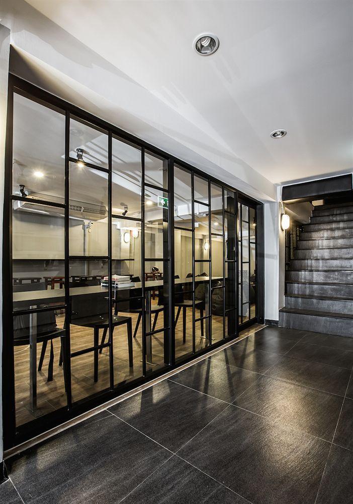 The Blocks Hostel Sukhumvit 10 Bangkok Exterior photo