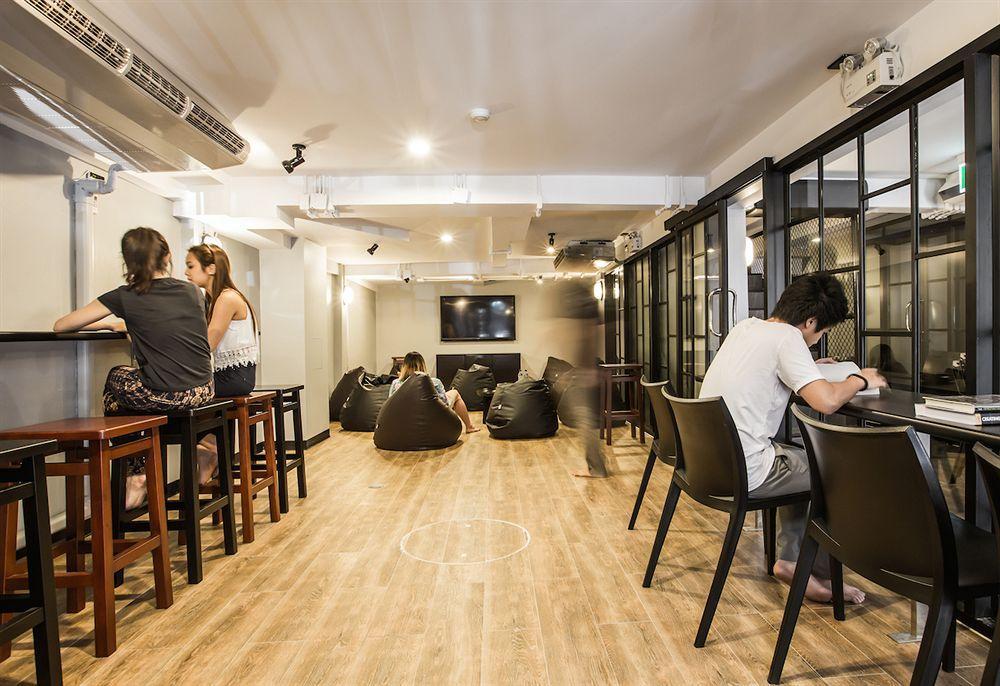 The Blocks Hostel Sukhumvit 10 Bangkok Exterior photo