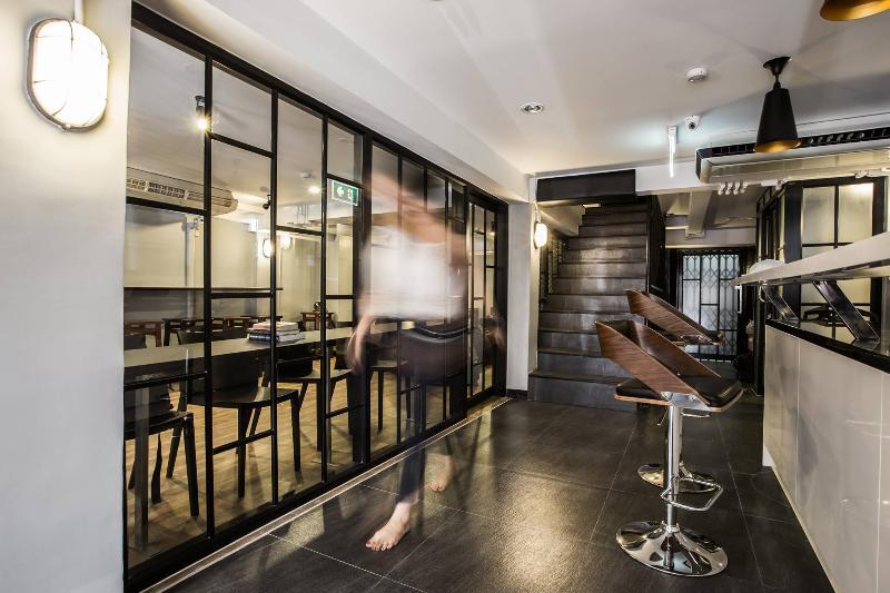The Blocks Hostel Sukhumvit 10 Bangkok Exterior photo