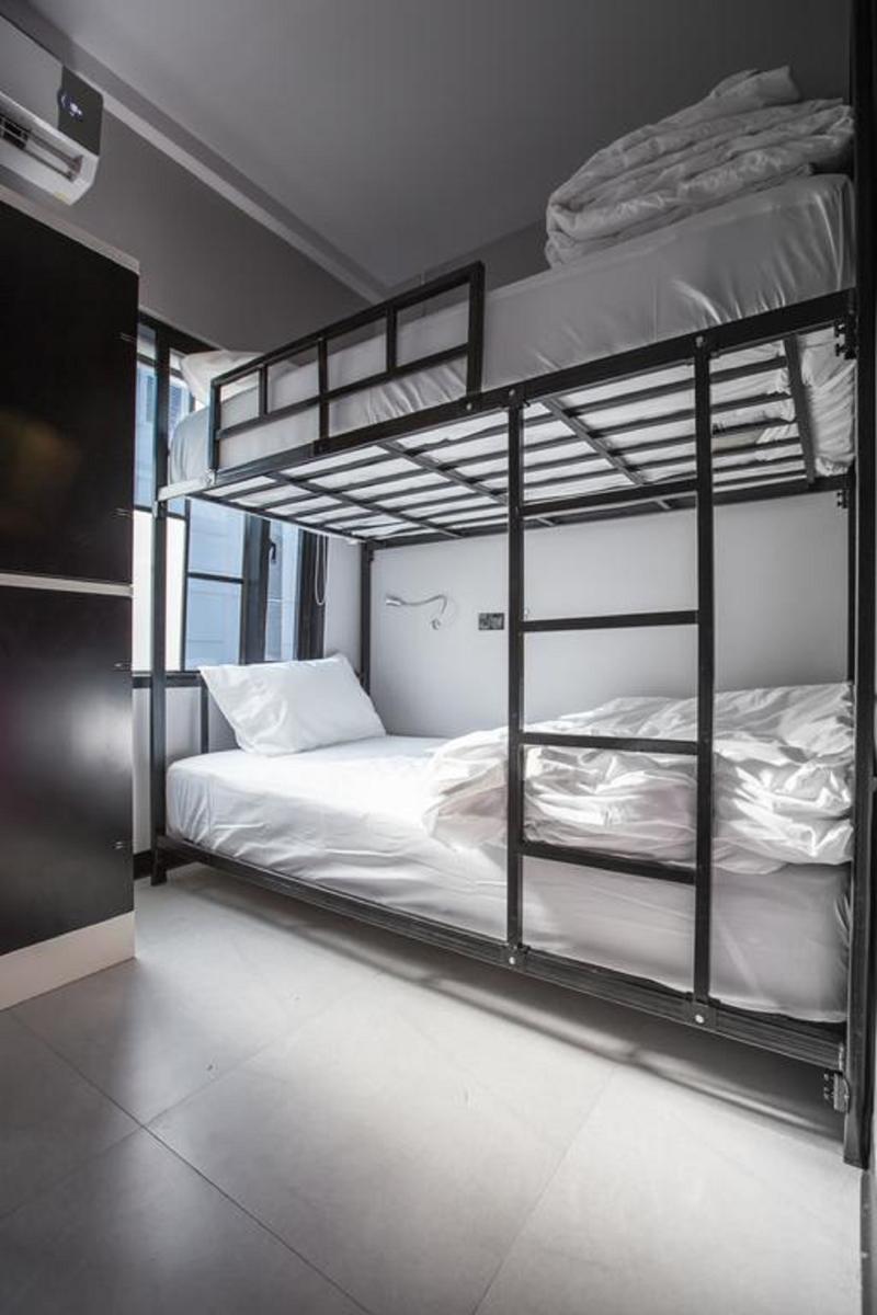 The Blocks Hostel Sukhumvit 10 Bangkok Exterior photo